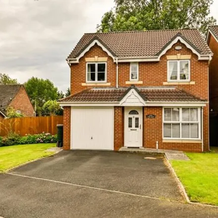Buy this 4 bed house on The Oaks in Bloxwich, WS3 2NY