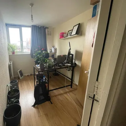 Image 6 - Martin Terrace, Leeds, LS4 2JY, United Kingdom - House for rent