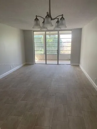 Image 1 - 4899 Northwest 30th Street, Lauderdale Lakes, FL 33313, USA - Condo for rent