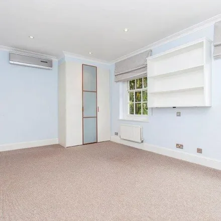 Image 3 - 46 Springfield Road, London, NW8 0QJ, United Kingdom - Apartment for rent