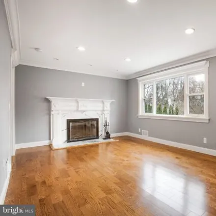 Image 7 - 11623 College View Drive, Kensington View, Wheaton, MD 20902, USA - House for sale