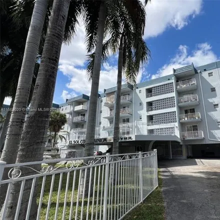 Rent this 1 bed condo on 1655 West 44th Place in Hialeah, FL 33012