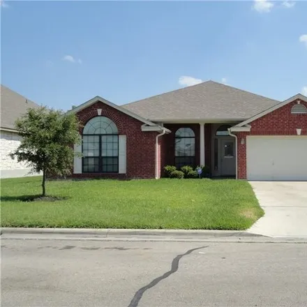 Rent this 3 bed house on 3031 Tucson Drive in Killeen, TX 76543