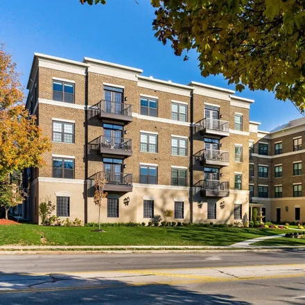 Buy this 3 bed condo on 1670 East Broad Street in Columbus, OH 43203