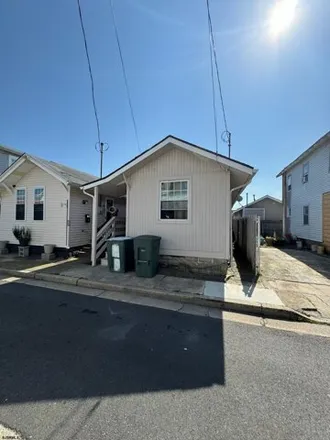 Buy this 1 bed house on 658 Wisteria Road in Chelsea Heights, Atlantic City