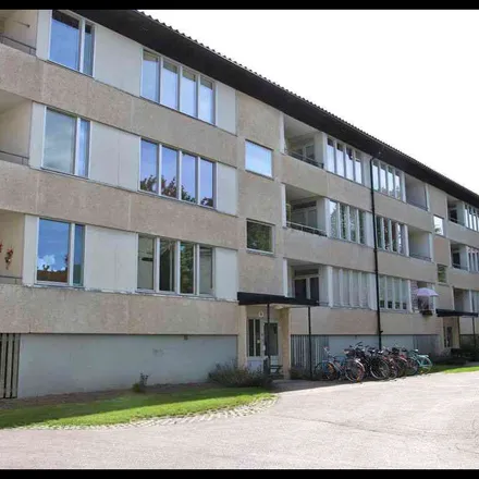 Rent this 4 bed apartment on Pionjärgatan 11 in 587 36 Linköping, Sweden