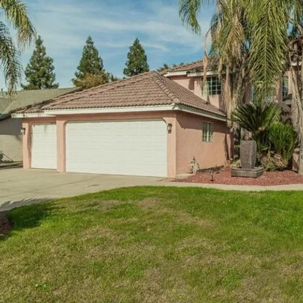 Buy this 4 bed house on 6326 N Selland Ave in Fresno, California