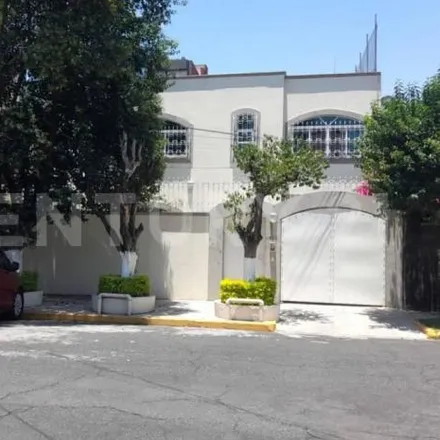 Rent this 4 bed house on Cerrada Aniceto Ortega in Colonia Del Valle Centro, 03100 Mexico City