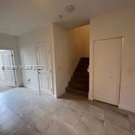 Image 8 - unnamed road, Andover Lakes Estates, Miami-Dade County, FL 33179, USA - Apartment for rent