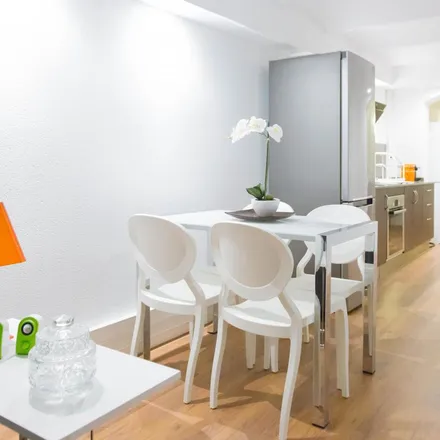 Image 4 - Via Augusta, 89, 08006 Barcelona, Spain - Apartment for rent