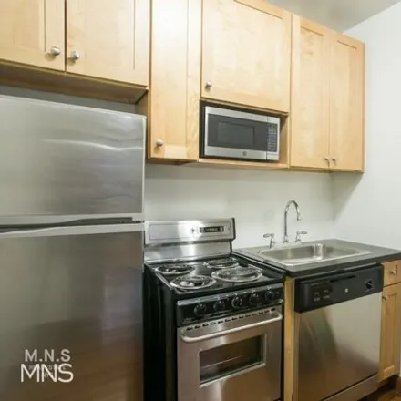 Rent this studio house on 434 West 19th Street in New York, NY 10011
