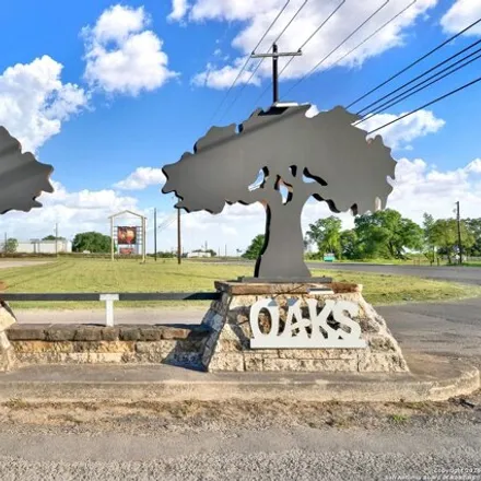 Image 5 - 211 Twin Oak Drive, Wilson County, TX 78121, USA - House for sale