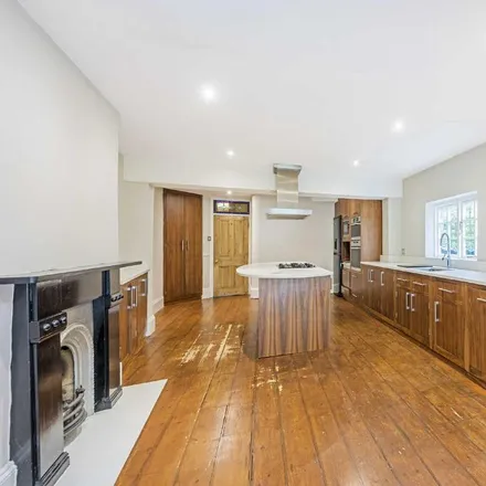 Image 2 - Cresford Road, London, SW6 2AH, United Kingdom - House for rent