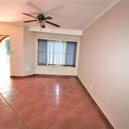 Image 3 - Bowker Road, Escombe, Queensburgh, 4093, South Africa - Apartment for rent