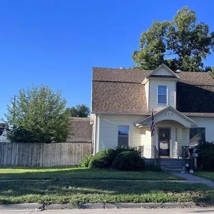 Buy this 3 bed house on 359 East 9th Street in Cozad, NE 69130