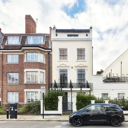 Rent this 6 bed townhouse on 55 Artesian Road in London, W2 5DD