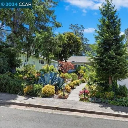 Image 1 - 4868 Shetland Ave, Oakland, California, 94605 - House for sale