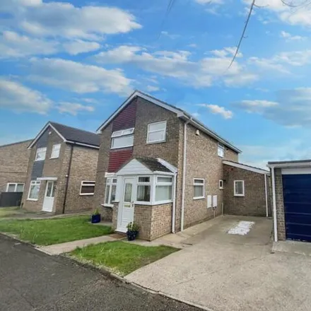 Image 1 - Surbiton Road, Stockton-on-Tees, TS19 7SH, United Kingdom - House for sale