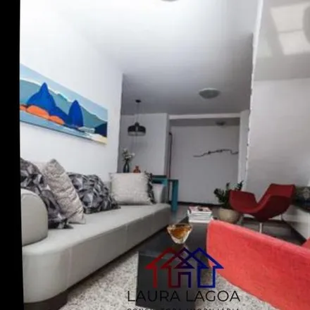 Buy this 3 bed apartment on Avenida Prefeito Sílvio Picanço in Charitas, Niterói - RJ