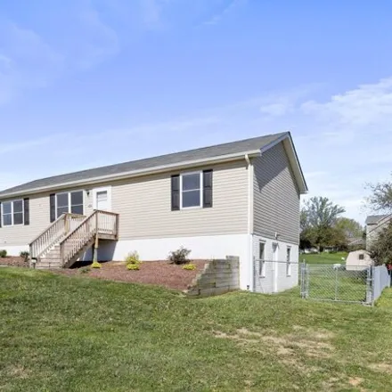 Buy this 3 bed house on 435 North Summit Avenue in Woodstock, VA 22664