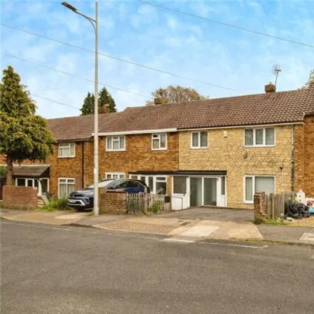 Buy this 3 bed townhouse on Spar in 76 Silverweed Road, Chatham