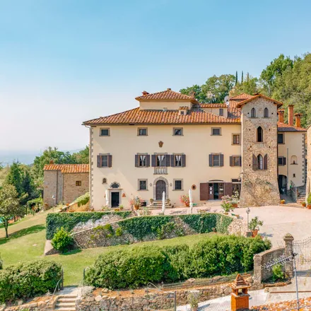 Buy this 29 bed house on Arezzo