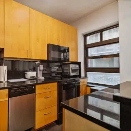 Image 4 - 45 West 54th Street, New York, NY 10019, USA - Apartment for sale