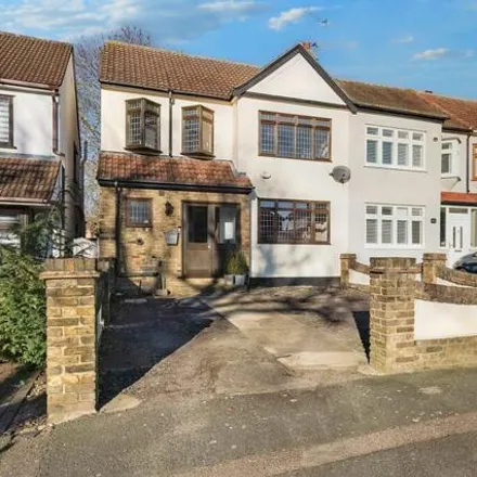 Buy this 3 bed house on Avelon Road in Chase Cross Road, London