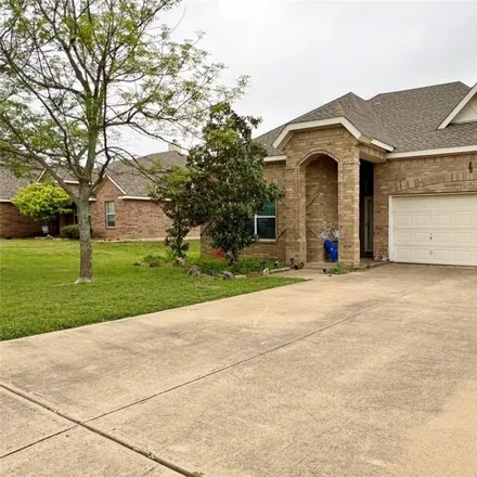 Rent this 3 bed house on 1369 Hill View Trail in Wylie, TX 75098