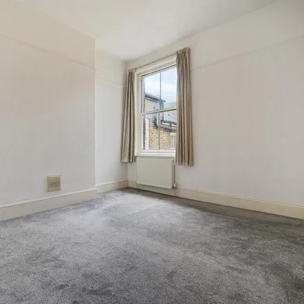 Rent this 3 bed apartment on Fortune Green Road in London, NW6 1UJ