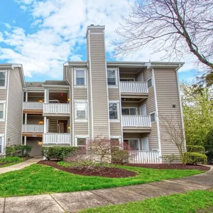Buy this 1 bed condo on 14386 Climbing Rose Way in Centreville, VA 20121