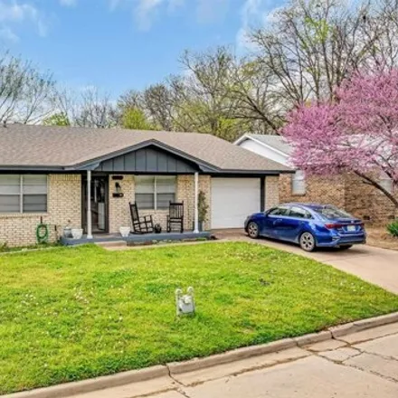 Image 1 - 221 Monroe Avenue Northwest, Ardmore, OK 73401, USA - House for sale