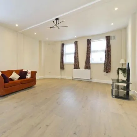 Rent this 3 bed house on Burns Road in London, NW10 4DY