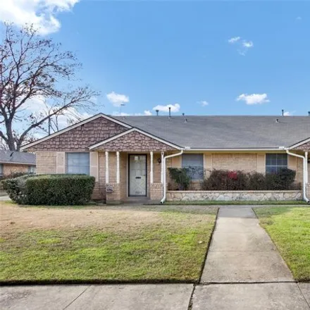 Rent this 2 bed house on 1850 West Shields Drive in Sherman, TX 75092
