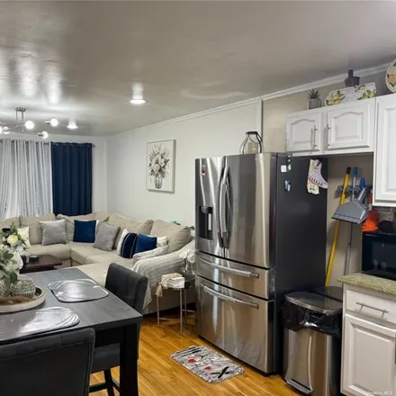 Image 3 - 116-07 150th Avenue, New York, NY 11420, USA - House for sale