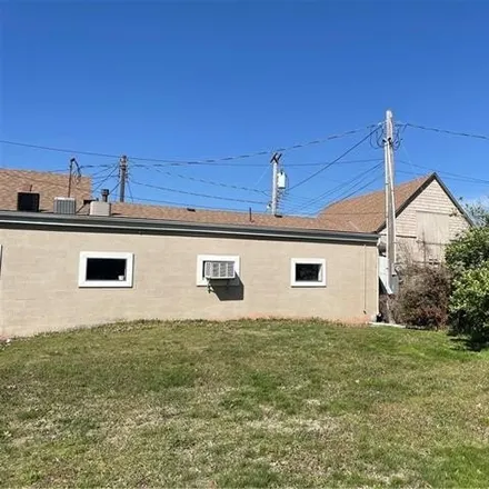 Image 3 - 129 East 5th Street, Ottawa, KS 66067, USA - House for sale