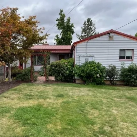 Buy this 2 bed house on 199 Roseburg Landfill Road in Douglas County, OR 97471