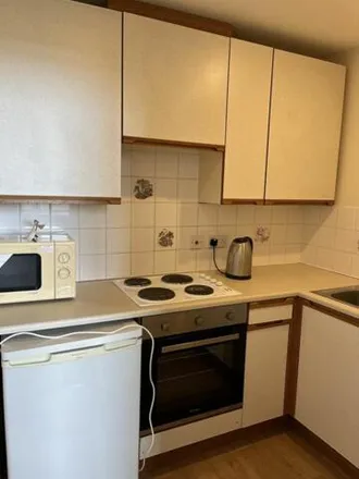 Image 3 - Leicester Place, Leeds, LS7 1LN, United Kingdom - Apartment for rent