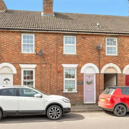 Buy this 2 bed townhouse on Main Road in Edenbridge, TN8 6HX