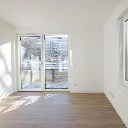 Rent this 3 bed apartment on Gleichrichterwerk 408 Hansastraße in Buschallee 69, 13088 Berlin