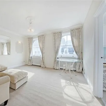 Image 2 - Lexham Gardens, Londres, London, W8 - Room for rent