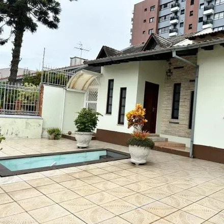Rent this 2 bed house on Rua General Pedro Bittencourt 115 in Passo da Areia, Porto Alegre - RS