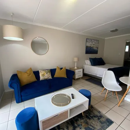 Image 7 - Hampton Road, Johannesburg Ward 96, Gauteng, 2055, South Africa - Apartment for rent