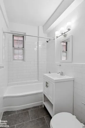 Image 5 - 102-40 67th Drive, New York, NY 11375, USA - Apartment for rent