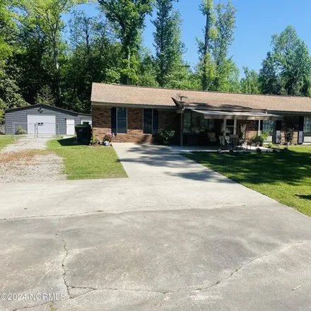 Buy this 3 bed house on 594 Hunt Street in Whiteville, NC 28472