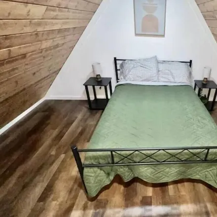 Rent this 2 bed house on Guntersville