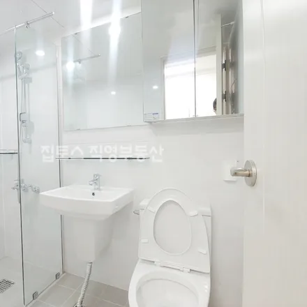 Rent this studio apartment on 서울특별시 서초구 서초동 1339-7