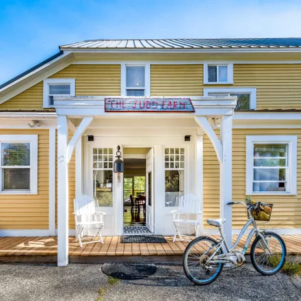 Image 2 - The Crabapple Cafe, 41701 Government Road, Squamish, BC V0N 1H0, Canada - House for sale