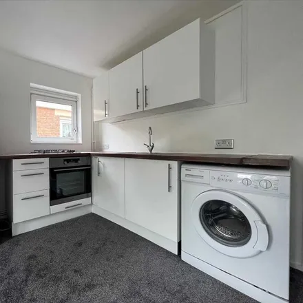 Rent this 2 bed apartment on Stonegrove Gardens in London, HA8 7TF