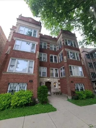 Buy this 3 bed condo on 6736-6738 South Crandon Avenue in Chicago, IL 60649